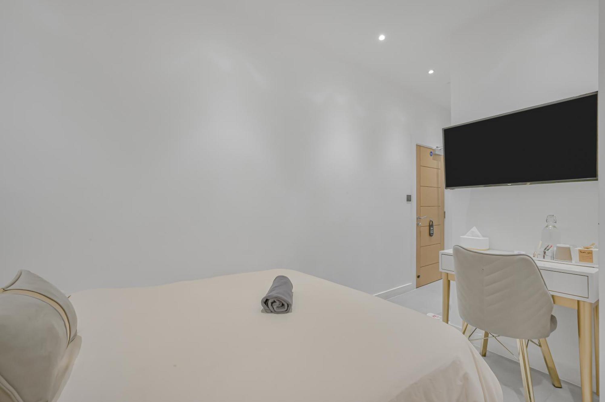 Studio 64 London Exterior photo