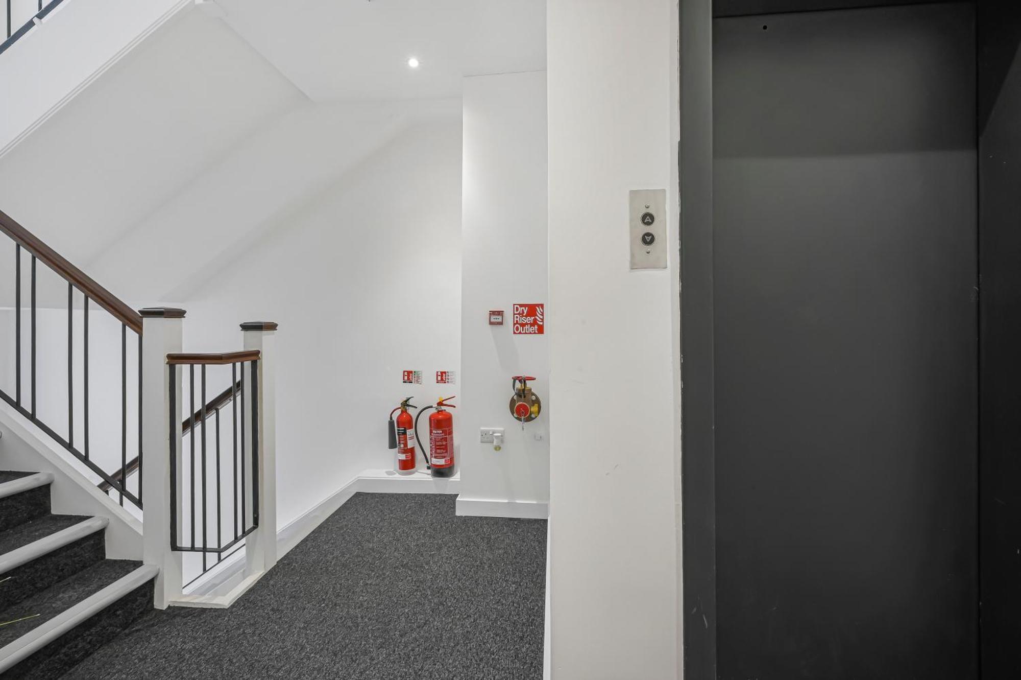 Studio 64 London Exterior photo