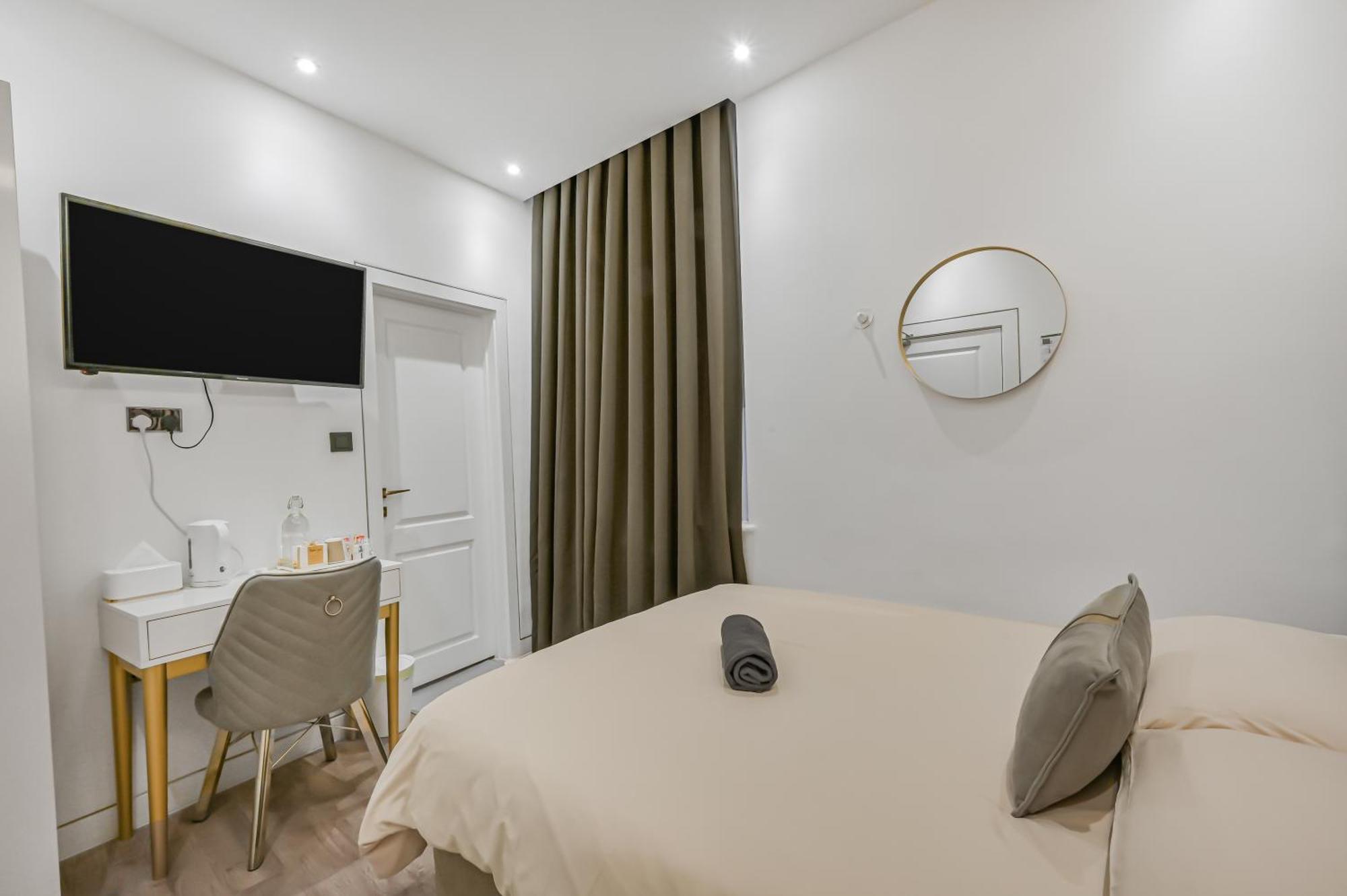 Studio 64 London Room photo